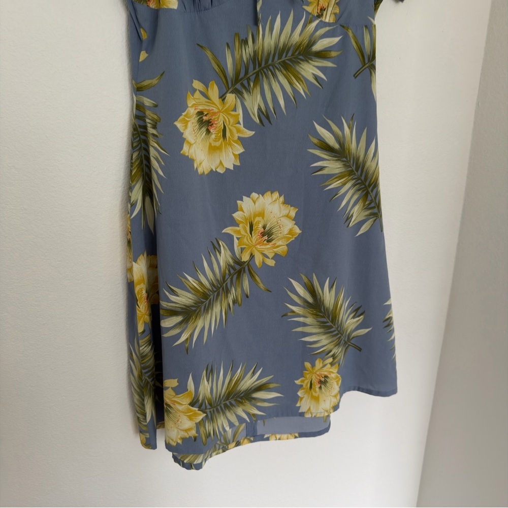 ASOS Wednesday’s Girl Tropical Floral Blue Dress Mini Style Lightweight Size M - Picture 4 of 9